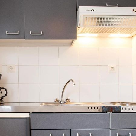 Le 12 Carnot - Serenite Assuree Dans Ce Grand Studio Apartment Poitiers Exterior foto